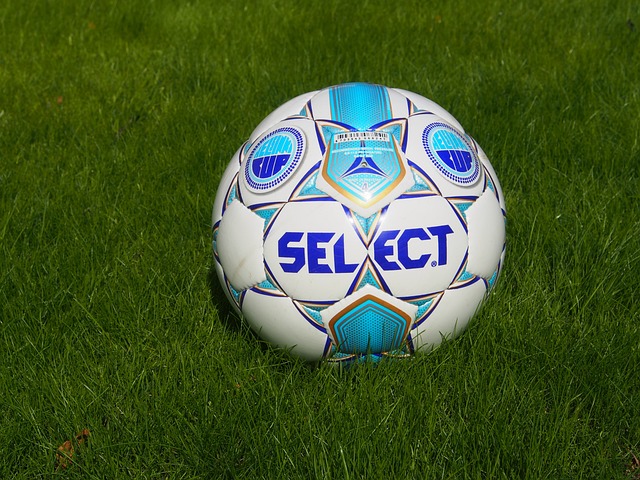 中超第17輪天津津門虎1-2青島隊 季驍宣梅開二度巴頓破門難救主.